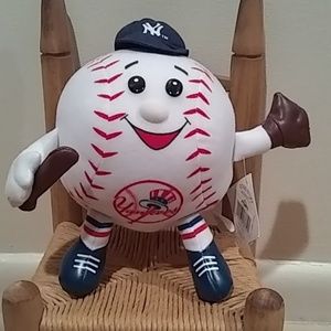 Good Stuff Yankees Plush Stuffed Baseball #0020